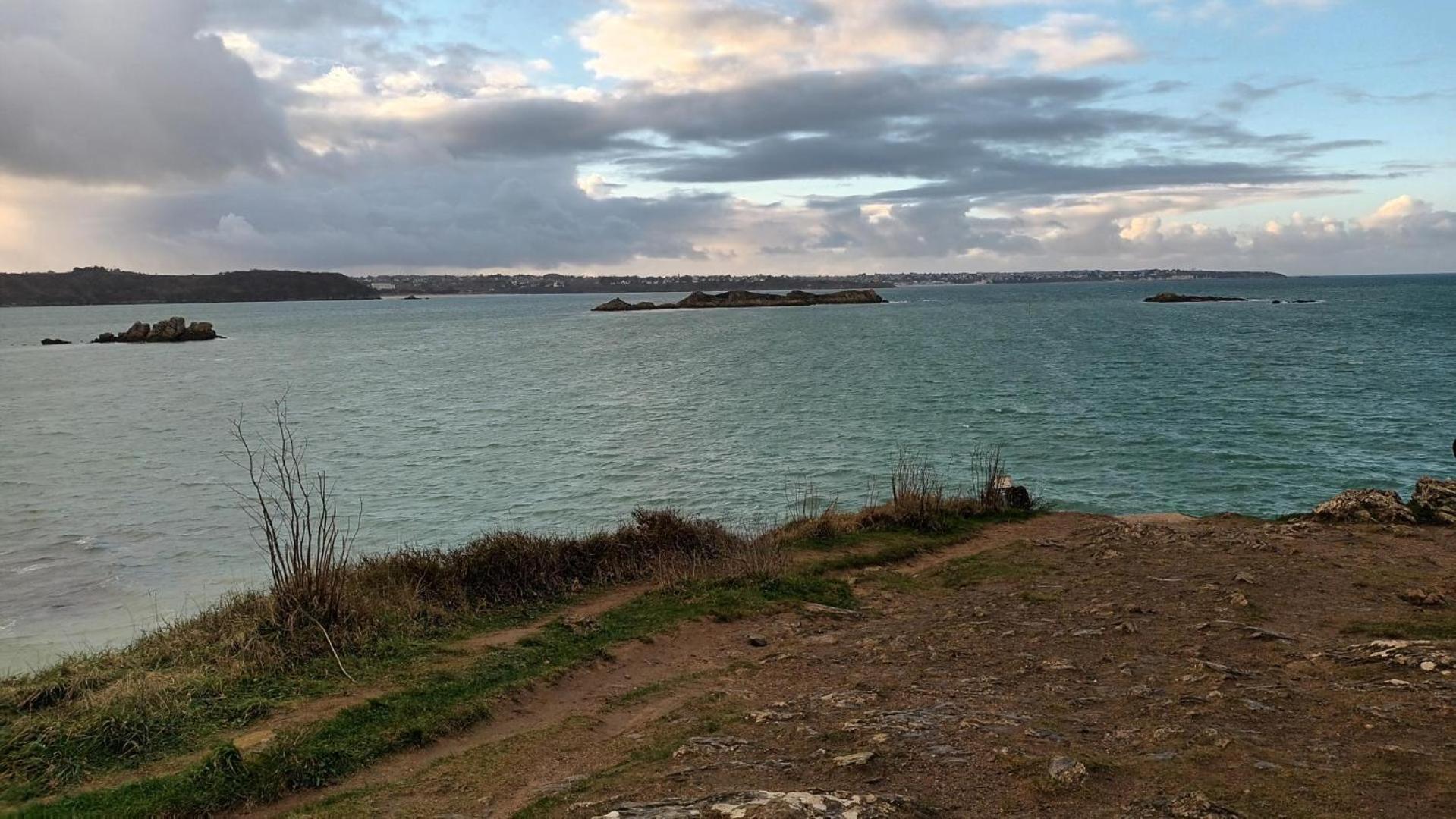 La Ville Es Colins Beaussais Sur Mer Extérieur photo